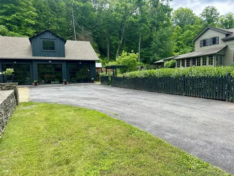 5012 Albany Post Staatsburg NY 12580
