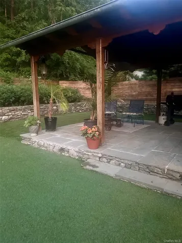 5012 Albany Post Staatsburg NY 12580