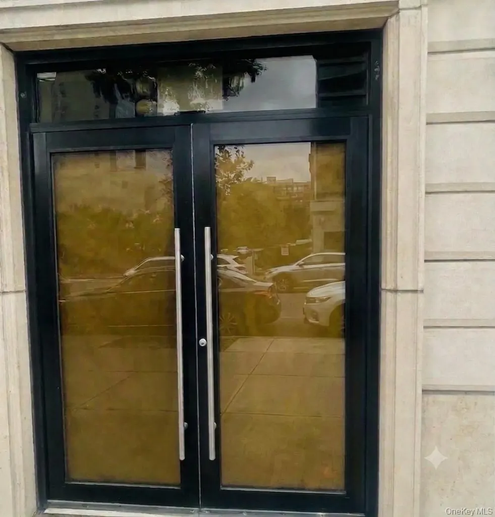 13517 Northern Boulevard Flushing NY 11354