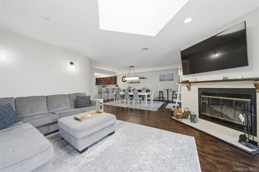 103 Fox Hill Drive Baiting Hollow NY 11933