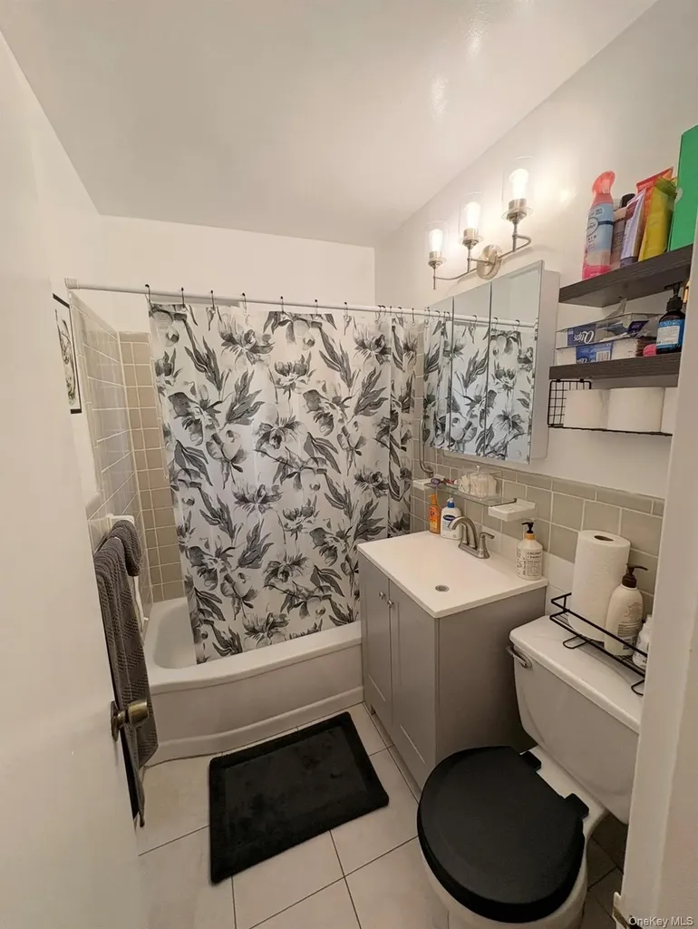 226-01 Hillside Avenue Queens Village NY 11427
