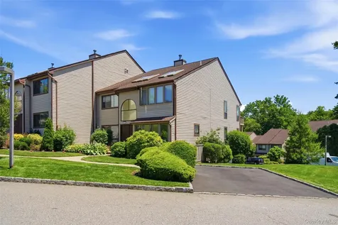 112 The Glen Glen Head NY 11545