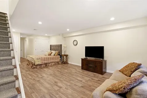 112 The Glen Glen Head NY 11545