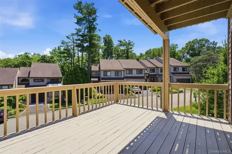 112 The Glen Glen Head NY 11545