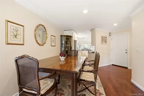 112 The Glen Glen Head NY 11545