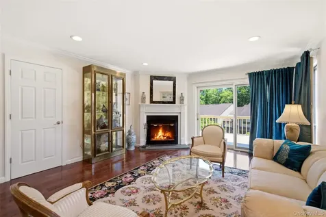 112 The Glen Glen Head NY 11545