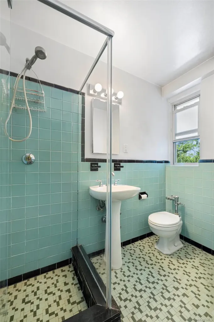 3135 Johnson Avenue Bronx NY 10463