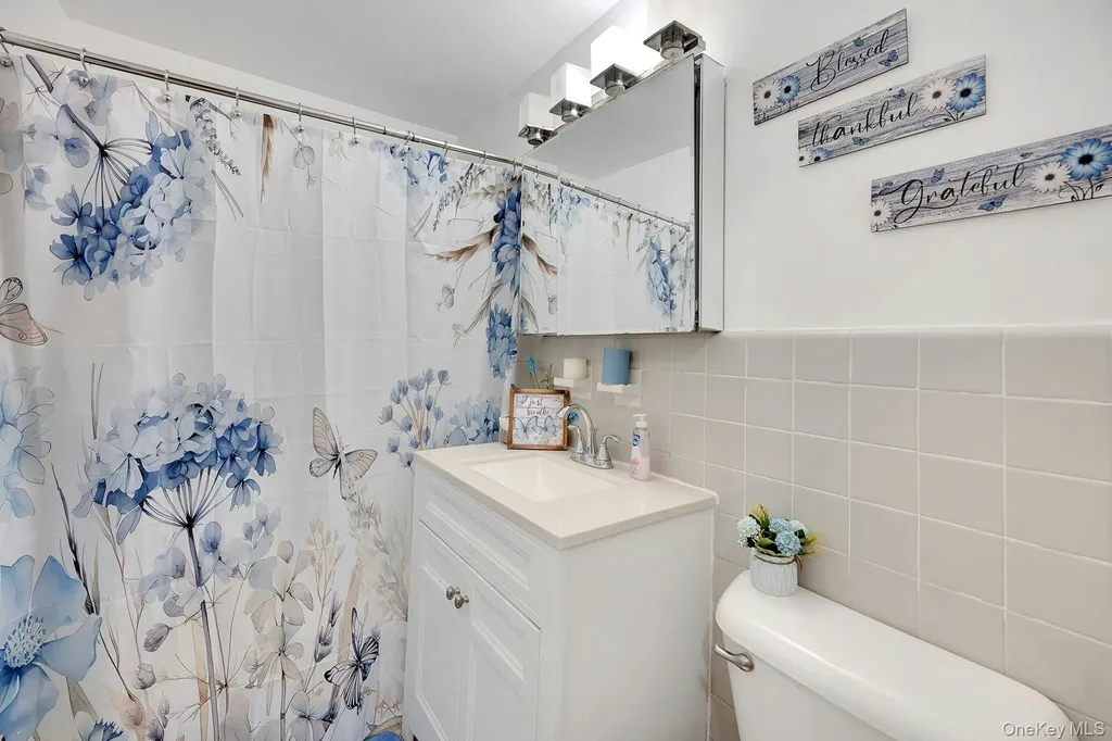 280 Collins Avenue Fleetwood NY 10552