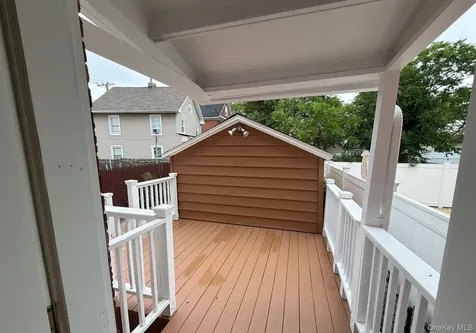5 Columbia Street Farmingdale NY 11735