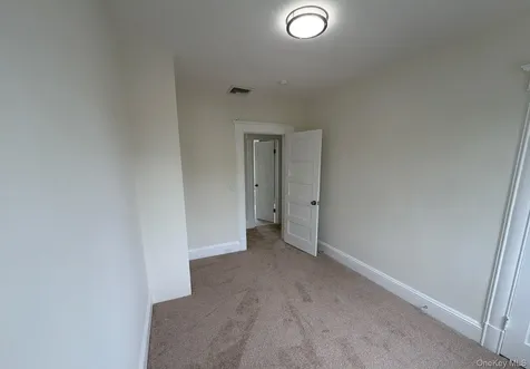 5 Columbia Street Farmingdale NY 11735