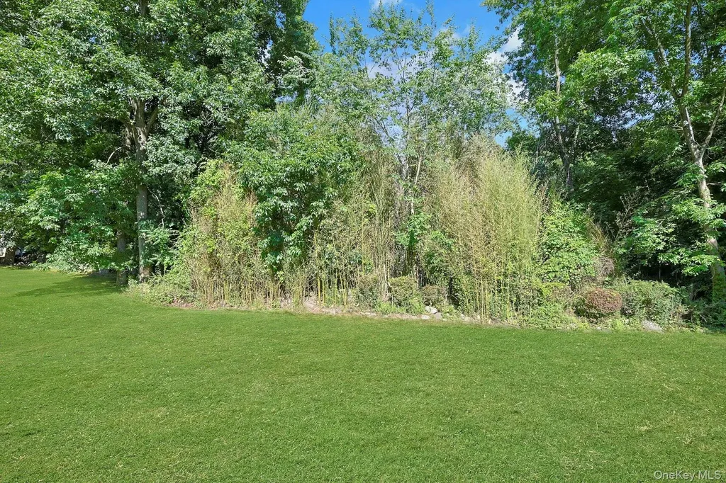 3902 Hickory Court Peekskill NY 10566