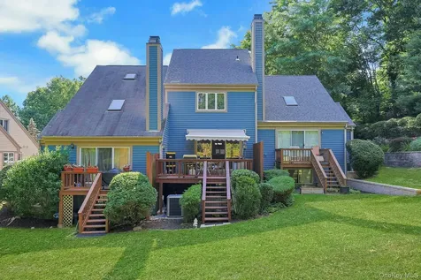 3902 Hickory Court Peekskill NY 10566