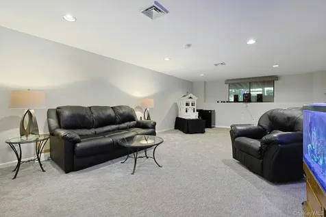 3902 Hickory Court Peekskill NY 10566