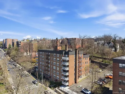 250 N Broadway Yonkers NY 10701