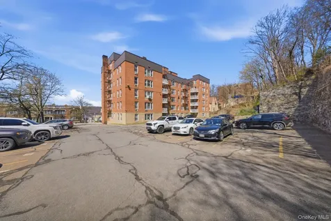 250 N Broadway Yonkers NY 10701