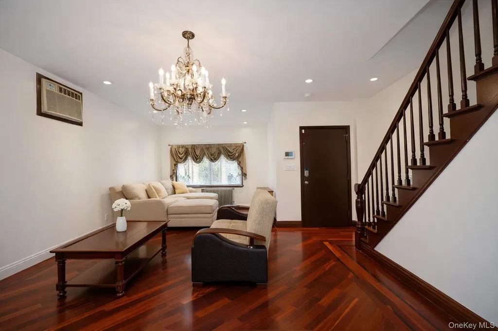 34 Simonson Place Staten Island NY 10302