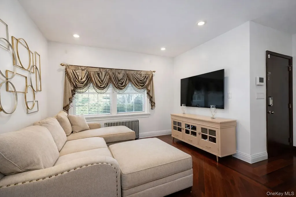 34 Simonson Place Staten Island NY 10302