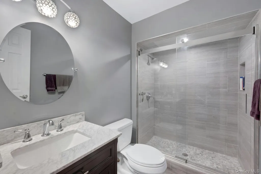 66 Waterside Close Eastchester NY 10709