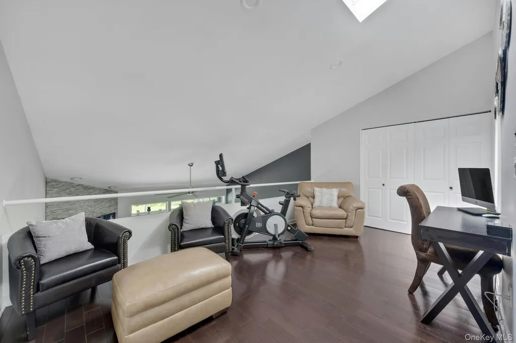 66 Waterside Close Eastchester NY 10709