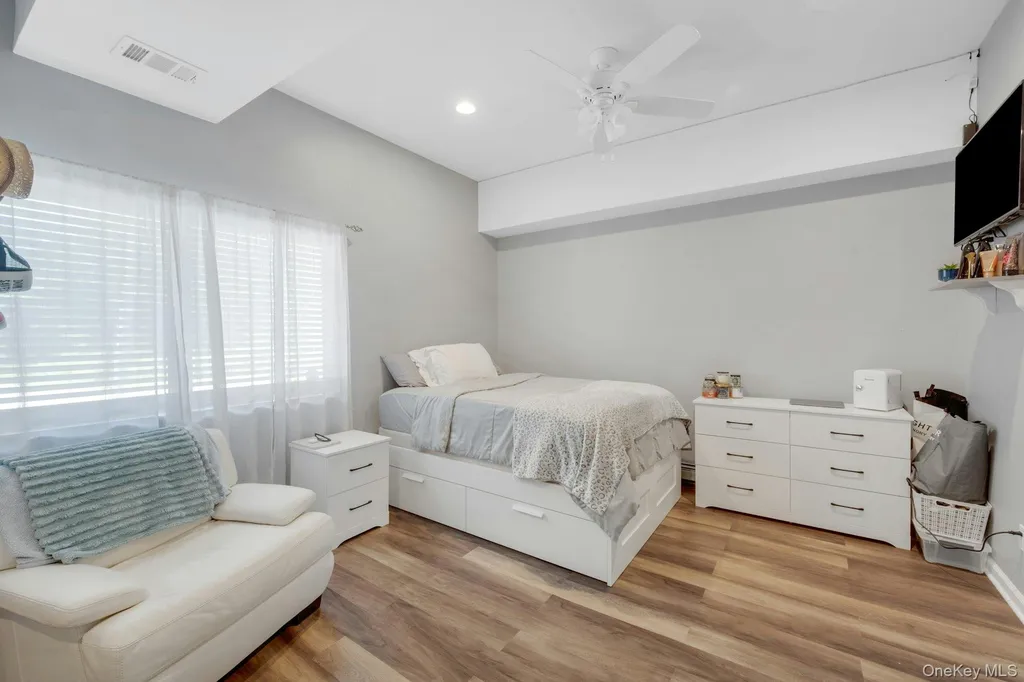 66 Waterside Close Eastchester NY 10709