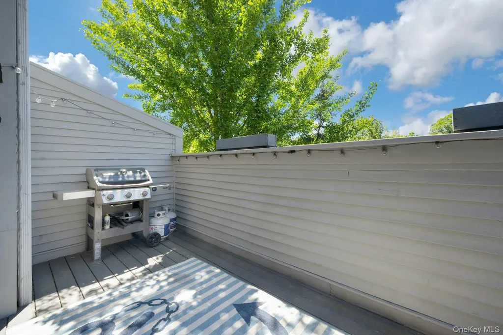 66 Waterside Close Eastchester NY 10709