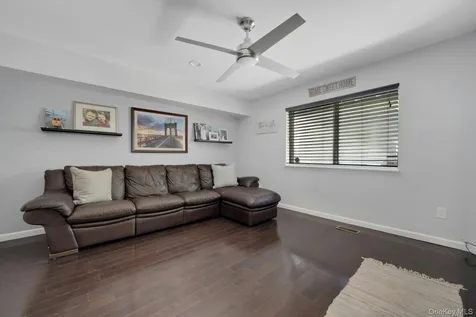 66 Waterside Close Eastchester NY 10709