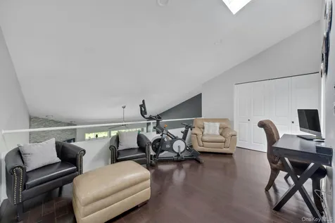 66 Waterside Close Eastchester NY 10709