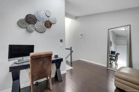 66 Waterside Close Eastchester NY 10709