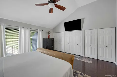 66 Waterside Close Eastchester NY 10709