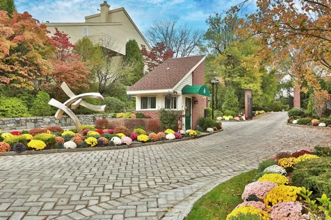 66 Waterside Close Eastchester NY 10709