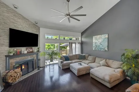 66 Waterside Close Eastchester NY 10709