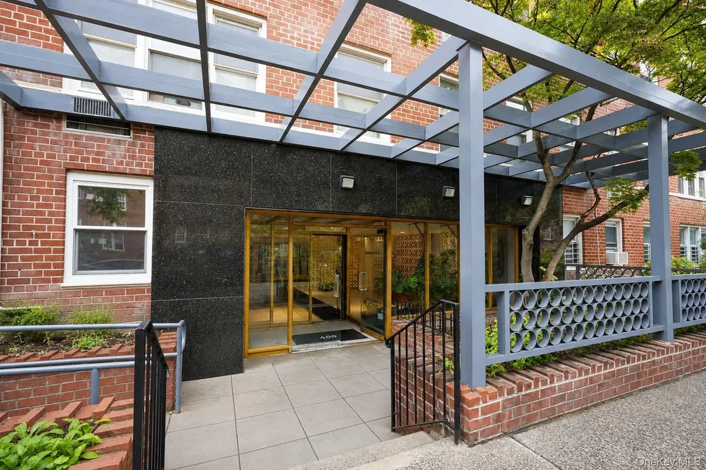 400 E 17th Street Brooklyn NY 11226
