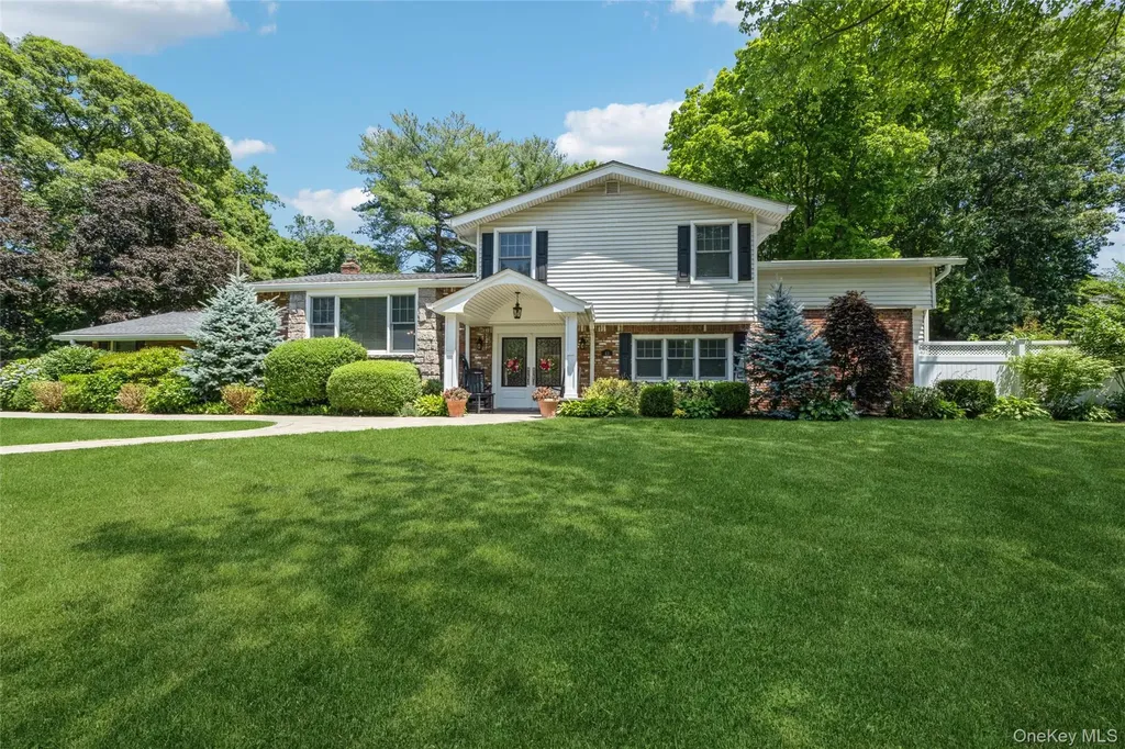43 Viola Drive Glen Cove NY 11542