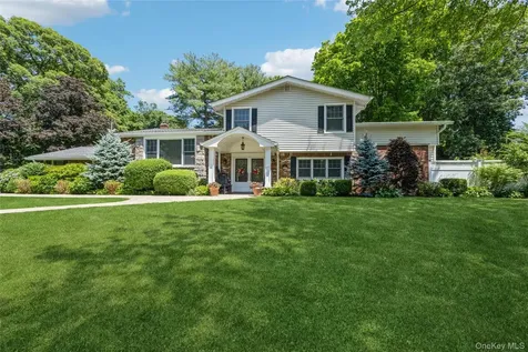 43 Viola Drive Glen Cove NY 11542