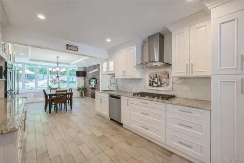 43 Viola Drive Glen Cove NY 11542