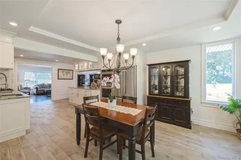 43 Viola Drive Glen Cove NY 11542