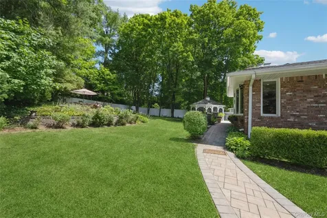 43 Viola Drive Glen Cove NY 11542
