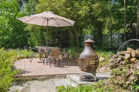 43 Viola Drive Glen Cove NY 11542