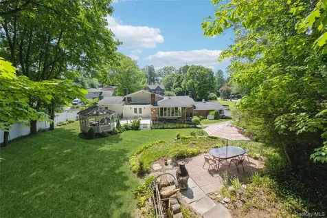 43 Viola Drive Glen Cove NY 11542
