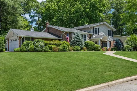 43 Viola Drive Glen Cove NY 11542