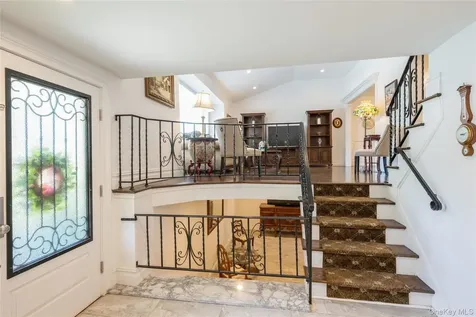 43 Viola Drive Glen Cove NY 11542