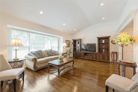 43 Viola Drive Glen Cove NY 11542