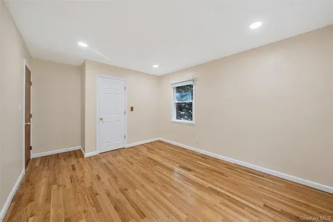 2 Berkeley Place Sea Cliff NY 11579
