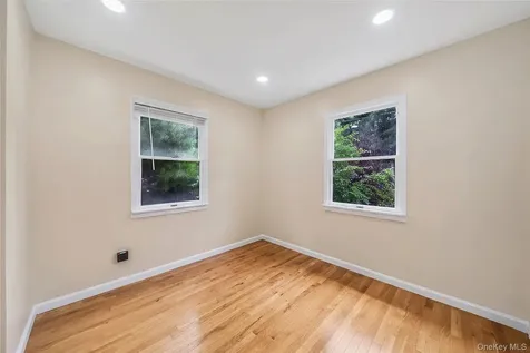 2 Berkeley Place Sea Cliff NY 11579