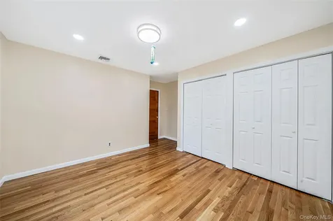 2 Berkeley Place Sea Cliff NY 11579