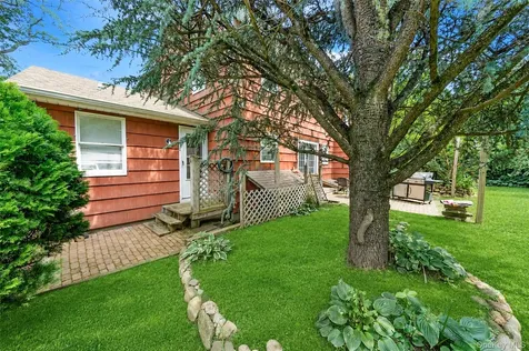 2 Berkeley Place Sea Cliff NY 11579