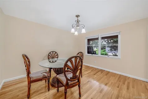 2 Berkeley Place Sea Cliff NY 11579