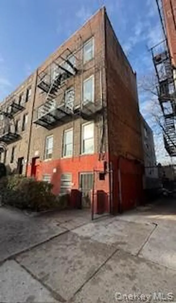 4383 Matilda Avenue Bronx NY 10466