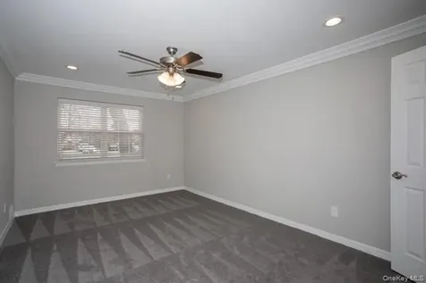 125 Westwood Drive Westbury NY 11590