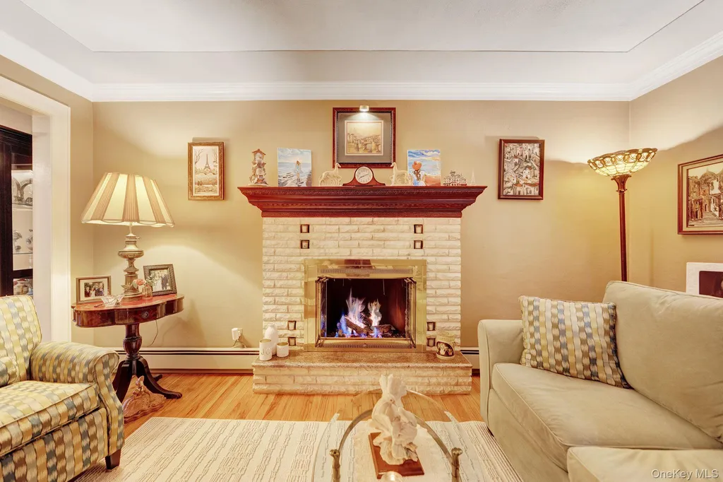 179 Scarcliffe Drive Malverne NY 11565